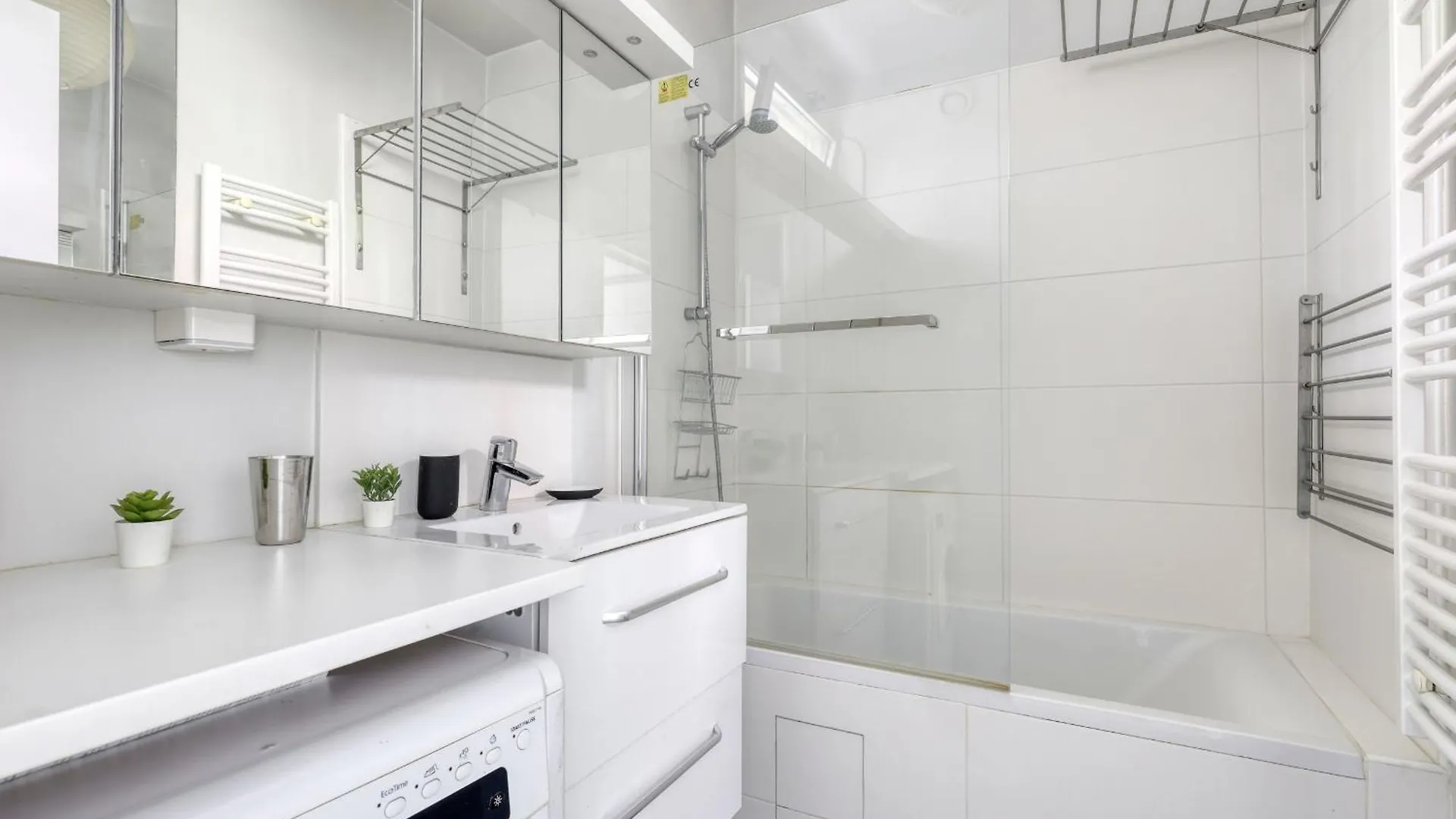 Luminous & Modern Flat With Balcony Paris-Bastille France